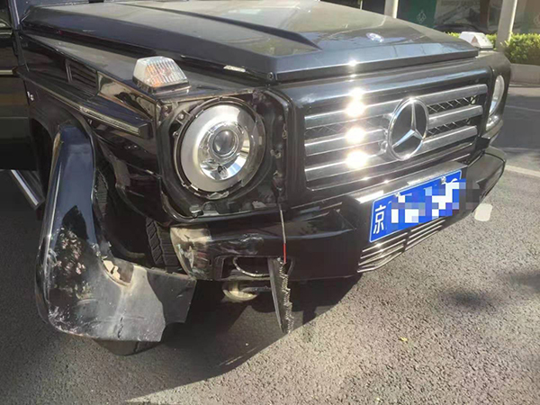 奔驰车“小伤遭大修” 4S店一审被判欺诈、赔三倍修理费